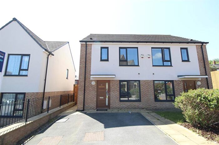 3 Bedroom Semi-Detached House For Sale In Ashley Green, Leeds, LS12
