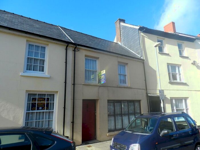 2 Bedroom Flat To Rent In Hill Street, Haverfordwest, Pembrokeshire, SA61