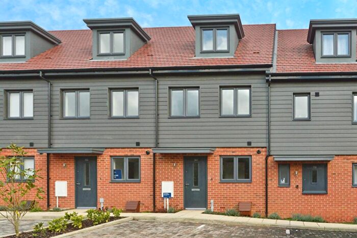 3 Bedroom Terraced House For Sale In Brahaman Way, Whitehouse, Milton Keynes, MK8