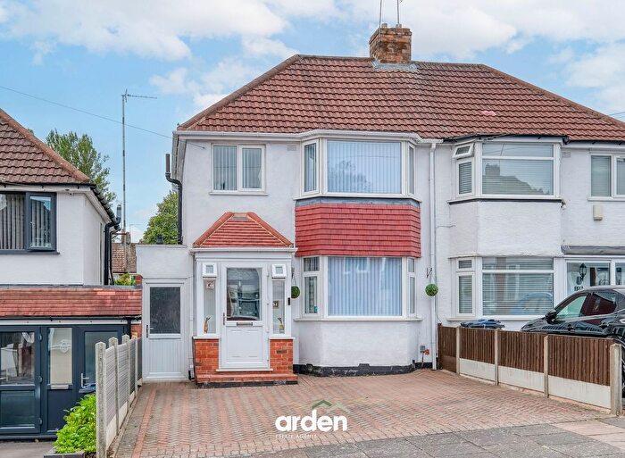 3 Bedroom Semi-Detached House For Sale In Aldershaw Road, Birmingham, B26