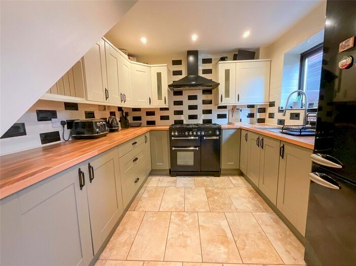2 Bedroom Semi-Detached House To Rent In Deepdale, Wilnecote, Tamworth, Staffordshire, B77