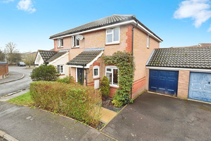 2 Bedroom Semi-Detached House For Sale In Farthing Close, Braintree, CM7