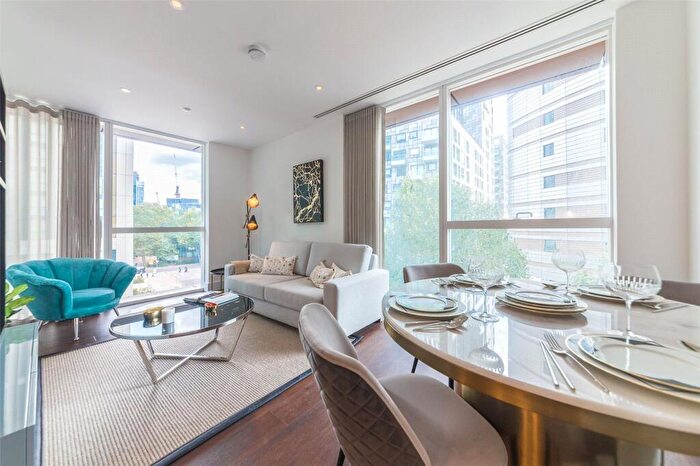 2 Bedroom Apartment To Rent In Maine Tower, Harbour Way, Isle Of Dogs, London, E14