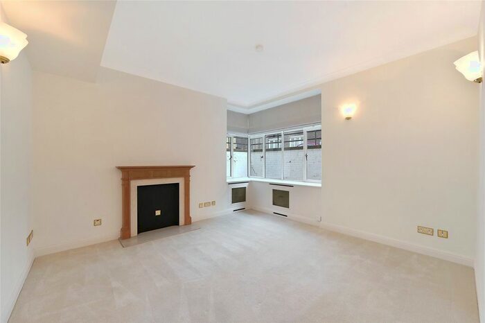 2 Bedroom Flat To Rent In Lowndes Square, Knightsbridge, SW1X