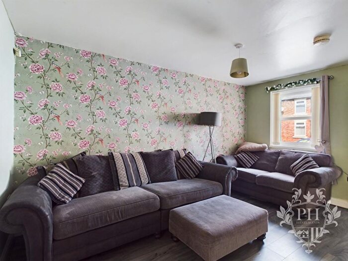 3 Bedroom End Of Terrace House For Sale In High Street, Lazenby, Middlesbrough, TS6