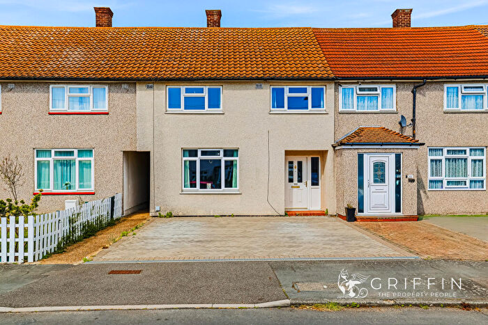 3 Bedroom Terraced House For Sale In Garron Lane, South Ockendon, RM15