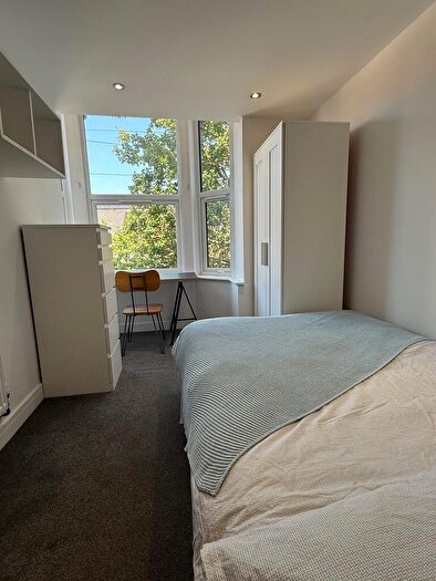 4 Bedroom Apartment To Rent In Flat D, Charnwood Grove, NG2