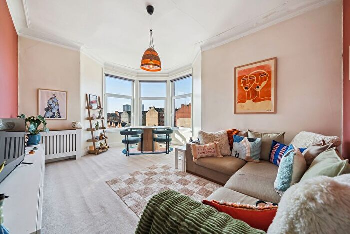 2 Bedroom Flat For Sale In Tantallon Road, Flat /, Shawlands, Glasgow, G41