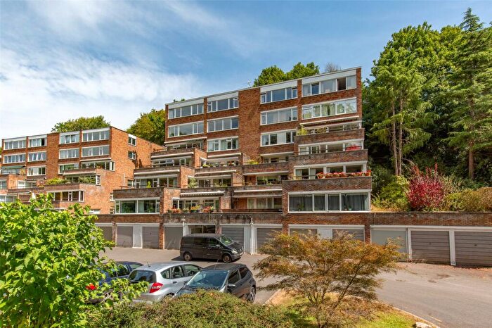 2 Bedroom Apartment For Sale In Druid Woods, Avon Way, Bristol, BS9