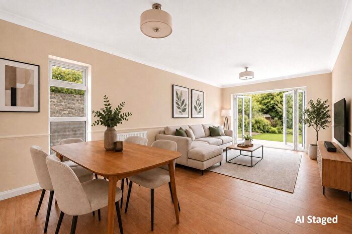 2 Bedroom Flat For Sale In Aldersbrook Road, Wanstead, London, E12