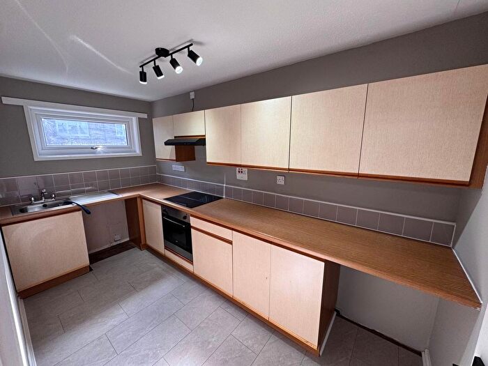 1 Bedroom Flat To Rent In Elliott Drive, Gateshead, NE10