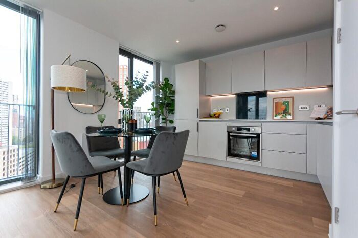 3 Bedroom Apartment To Rent In Bromsgrove Street, Birmingham, B5