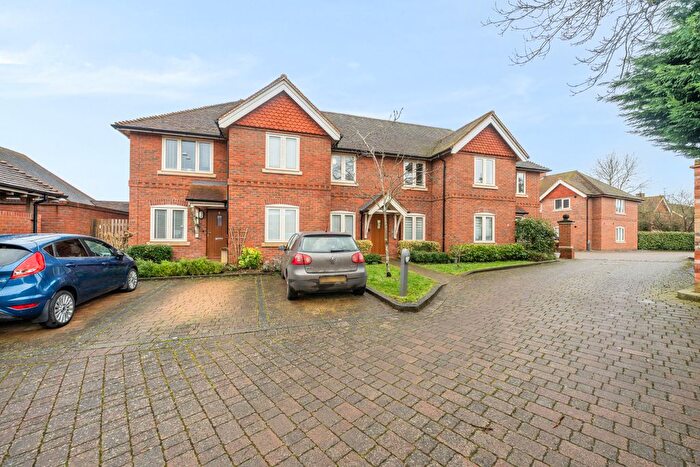 2 Bedroom Flat To Rent In Shepard Place, Pangbourne, Reading, Berkshire, RG8