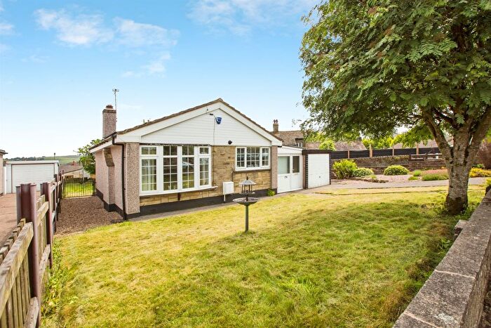 2 Bedroom Detached Bungalow For Sale In Illingworth Road, Halifax, HX2