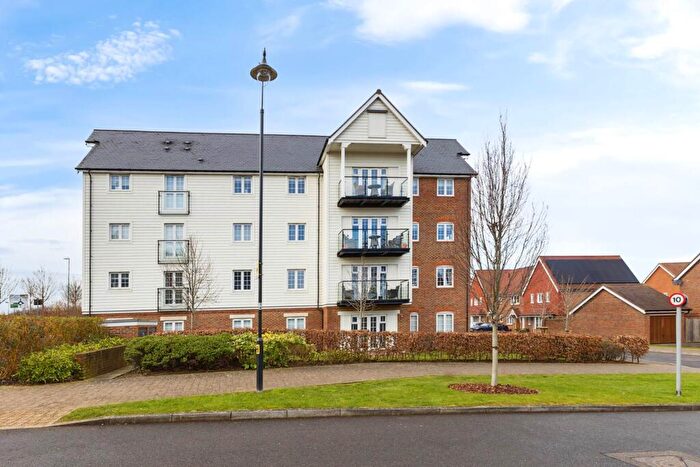 1 Bedroom Apartment For Sale In Harpers Lodge, Arundel Walk, Horsham, RH12