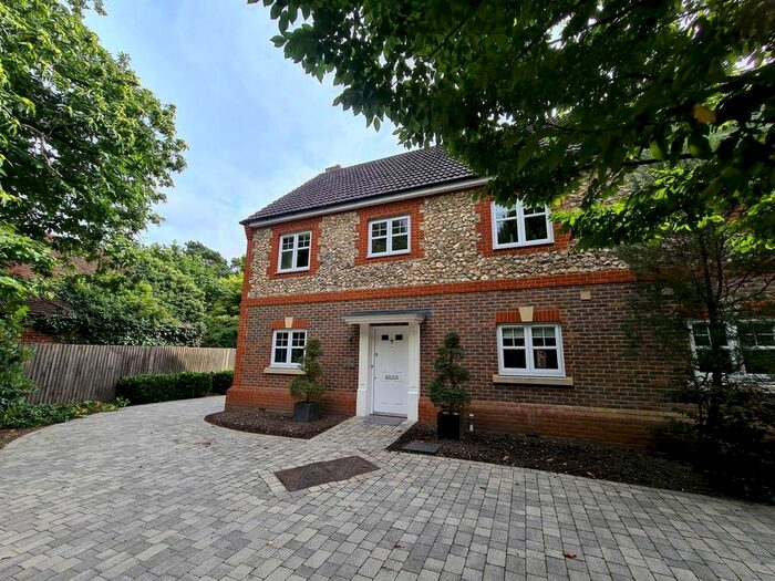 4 Bedroom Property To Rent In The Limes, Hayley Green, Warfield, Bracknell, RG42