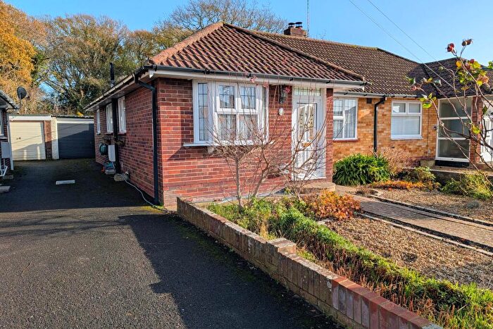 2 Bedroom Semi-Detached Bungalow For Sale In Oakdown Road, Stubbington, PO14