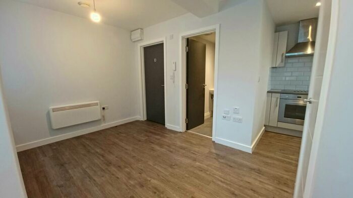 Flat To Rent In Kings Oak House, Harrow, HA1