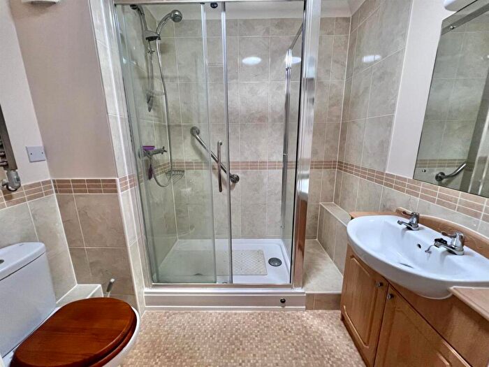 1 Bedroom Flat For Sale In Newbury, Gillingham, SP8