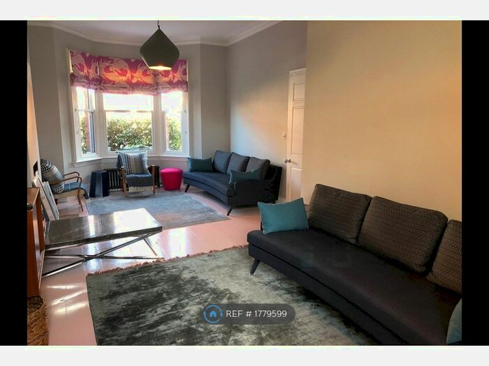 4 Bedroom Terraced House To Rent In Thornbury Road, London, SW2
