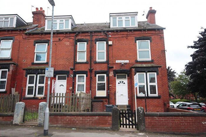 2 Bedroom Terraced House To Rent In Bayswater Place, Leeds, West Yorkshire, LS8