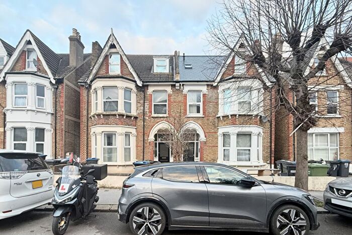 Studio To Rent In Oliver Avenue, South Norwood, SE25