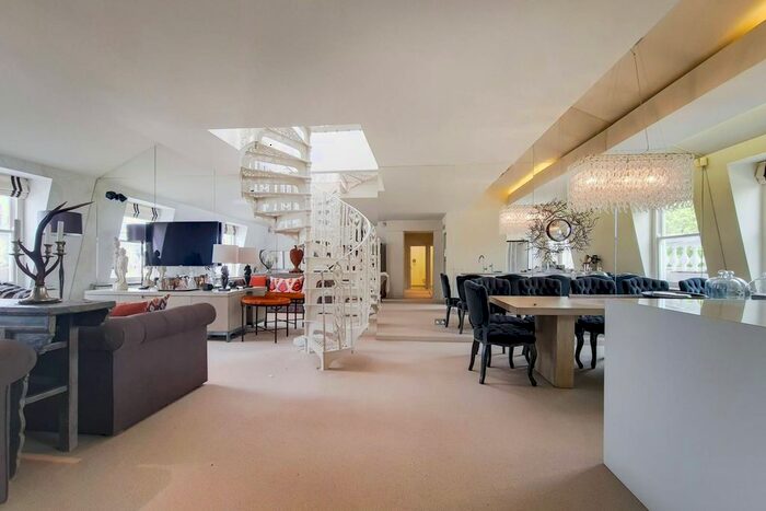 2 Bedroom Flat To Rent In Onslow Gardens, South Kensington, London, SW7