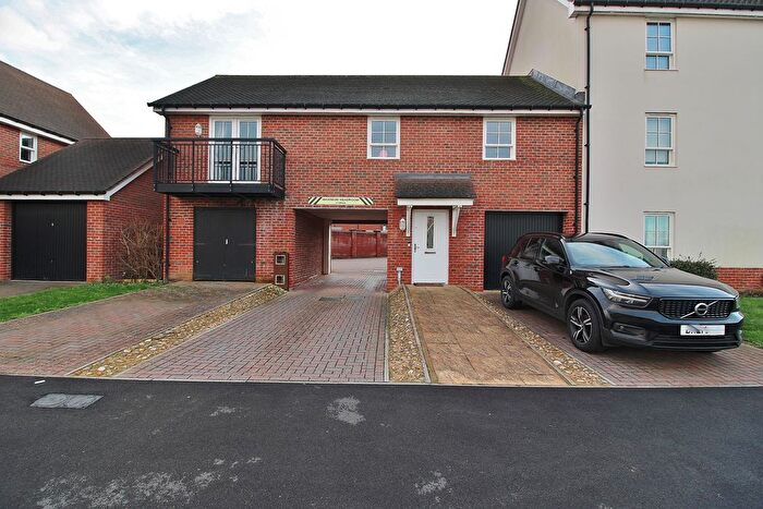 2 Bedroom Flat For Sale In Painters Crescent, Berewood, PO7