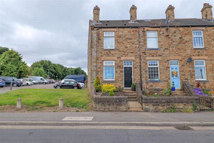 2 Bedroom End Of Terrace House For Sale In The Town, Dewsbury, WF12