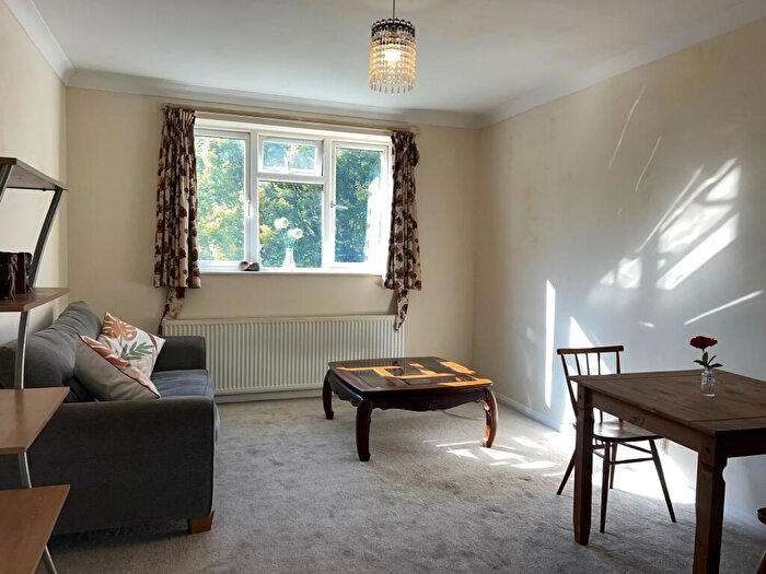 1 Bedroom Flat To Rent In Millway Close, Oxford, OX2