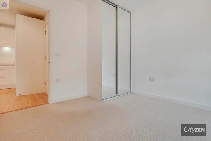 1 Bedroom Flat To Rent In Grand Regent Tower, Cadmium Square, Bethnal Green, E2