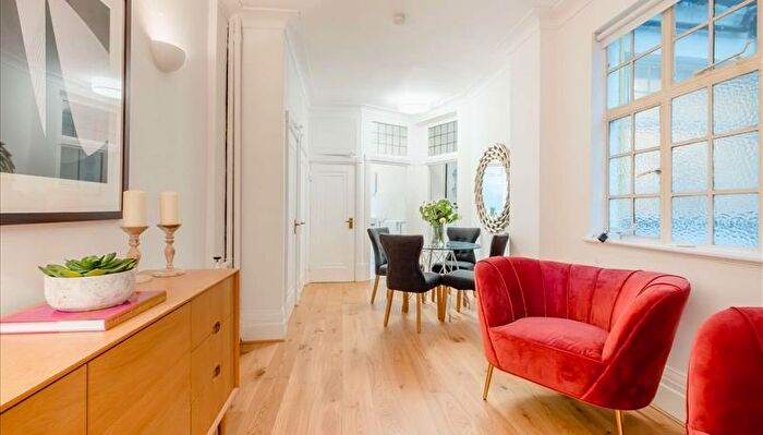 1 Bedroom Property To Rent In Park Road, London, NW8