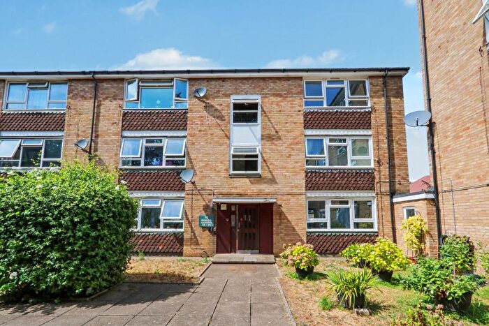 1 Bedroom Apartment To Rent In Penrhyn Gardens, Kingston Upon Thames, KT1