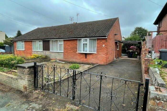 2 Bedroom Semi-Detached Bungalow To Rent In Victoria Road, Bradmore, Wolverhampton, WV3