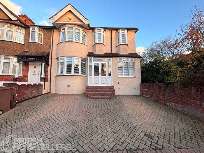 5 Bedroom End Terrace House For Sale In Tufton Road, London, E4