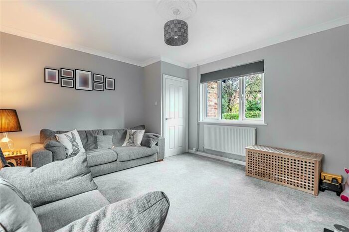 3 Bedroom Detached House To Rent In Pirbright, GU24