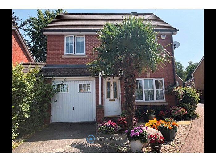 3 Bedroom Detached House To Rent In Porthallow Close, Orpington, BR6