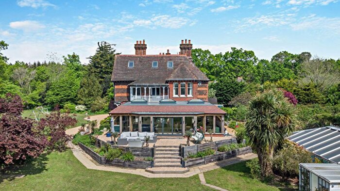 6 Bedroom Semi Detached House For Sale In Lockhams Road, Curdridge, Southampton, Hampshire, SO32