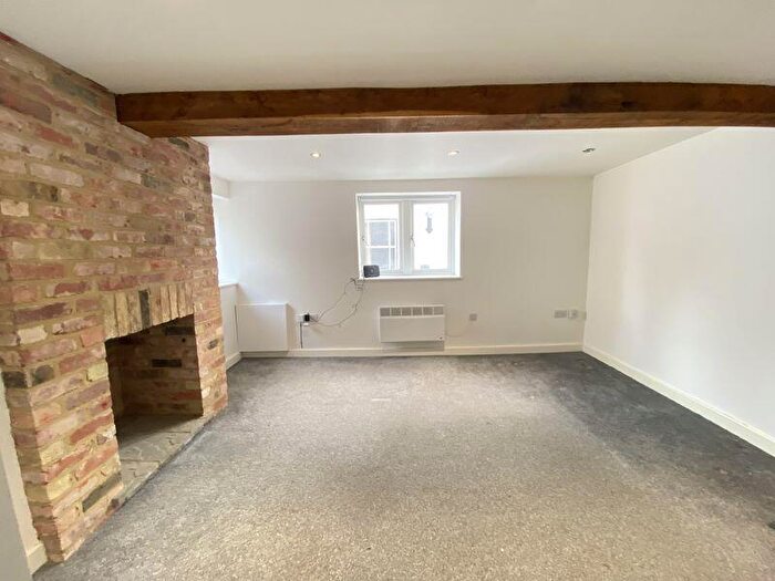 2 Bedroom Maisonette To Rent In Royal Oak Passage, Huntingdon, PE29