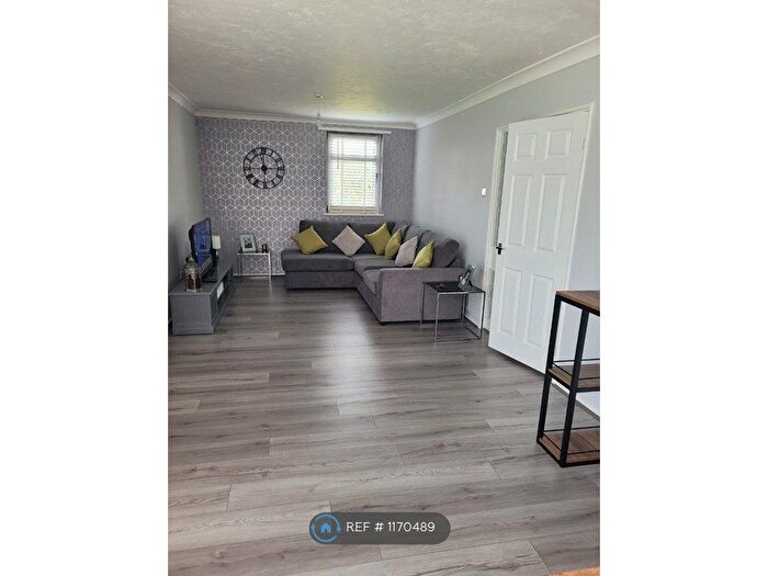 2 Bedroom Flat To Rent In Green Park, Bootle, L30