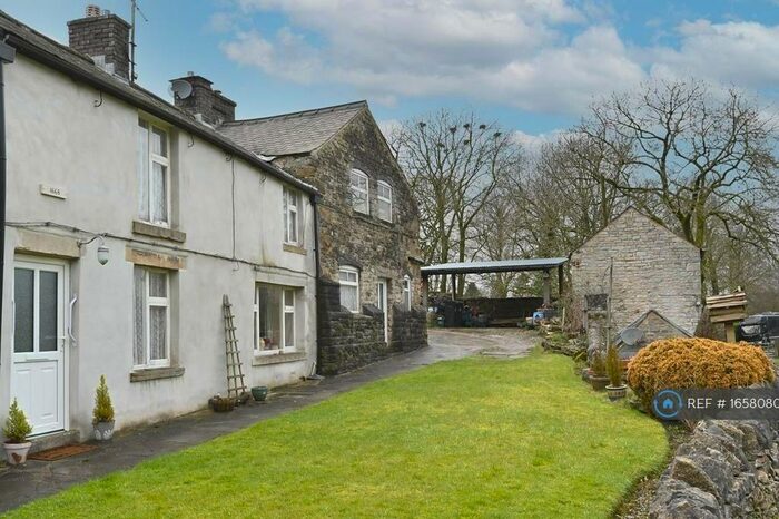 3 Bedroom Semi-Detached House To Rent In Edge Bank View The Hills, Bradwell, S33