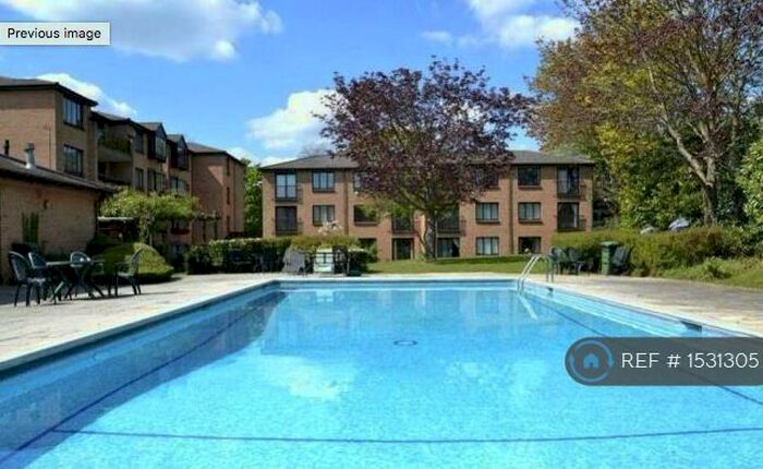 2 Bedroom Flat To Rent In Widmore Road, Bromley, BR1