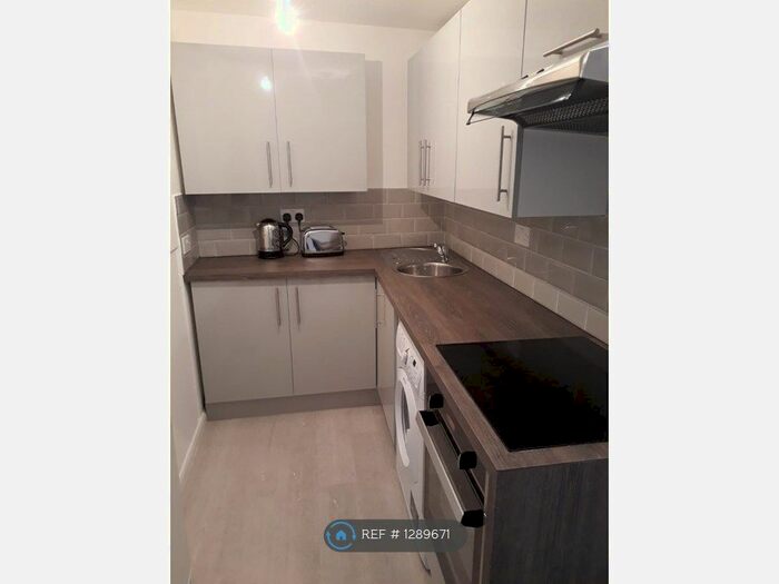 1 Bedroom Flat To Rent In Station Road, London NW4