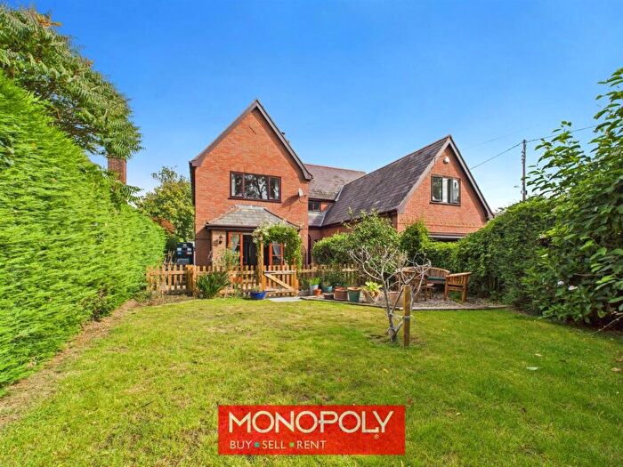 5 Bedroom Detached House For Sale In Gellifor, Ruthin, LL15