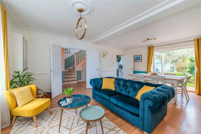 3 Bedroom Property To Rent In Stillingfleet Road, Barnes, SW13