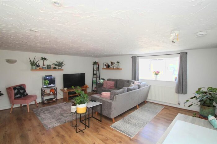 1 Bedroom Flat To Rent In Nelson Street, Tewkesbury, GL20