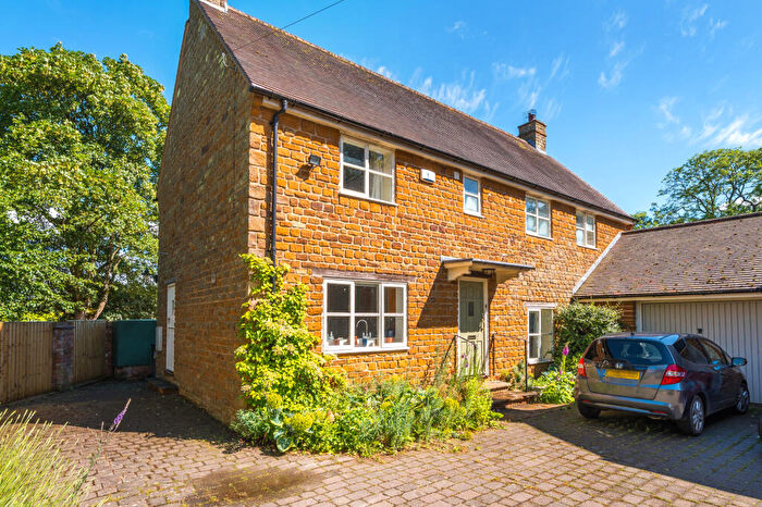 4 Bedroom Detached House For Sale In Lime Avenue, Eydon, NN11