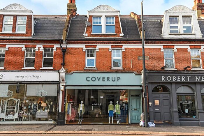 House To Rent In Upper Richmond Road West, London, SW14