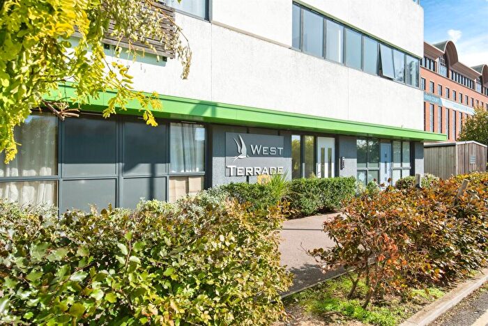 2 Bedroom Flat For Sale In Kings Road, Stevenage, SG1