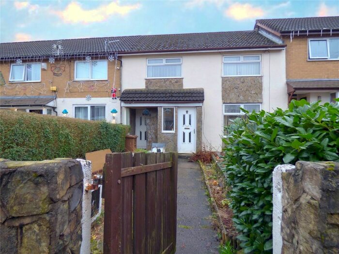 3 Bedroom Town House For Sale In Dunbar Grove, Heywood, Greater Manchester, OL10